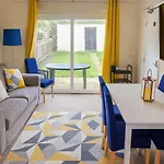 度假居 6 Beds, Large 5-bedroom House Parking, Wifi & Easy Access To Uwe Ideal For Contractors