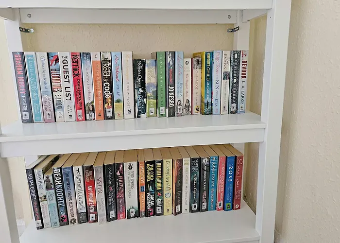 Vakantiehuis 6 Beds, Large 5-bedroom House Parking, Wifi & Easy Access To Uwe Ideal For Contractors