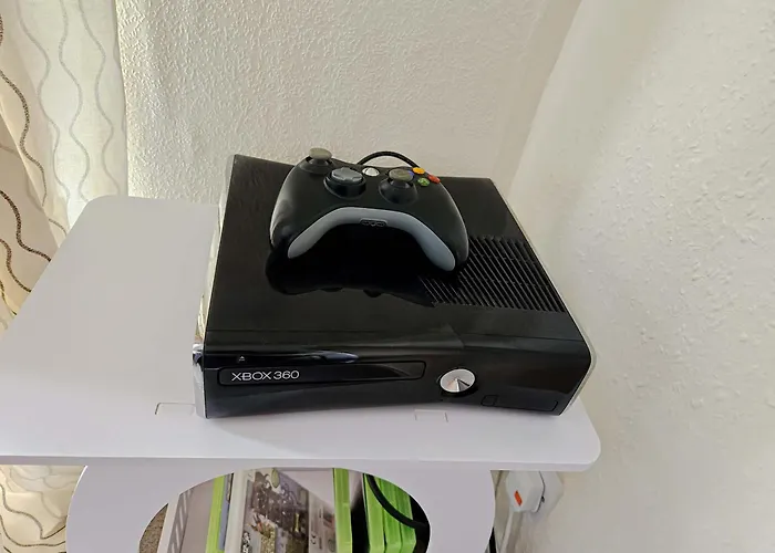 6 Beds, Large 5-bedroom House Parking, Wifi & Easy Access To Uwe Ideal For Contractors Dom wakacyjny *