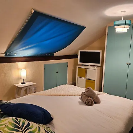 Spacious 5-bed With Parking,wifi & Self Check-in