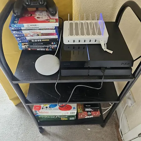 6 Beds, Large 5-bedroom House Parking, Wifi & Easy Access To Uwe Ideal For Contractors Сasa de vacaciones